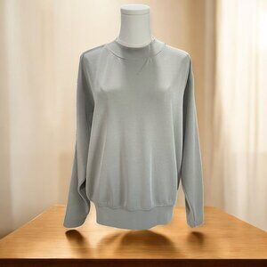 Club Monaco Oversized Soft‎ Minimalist Lounge Top Light Green Satin Detail Small